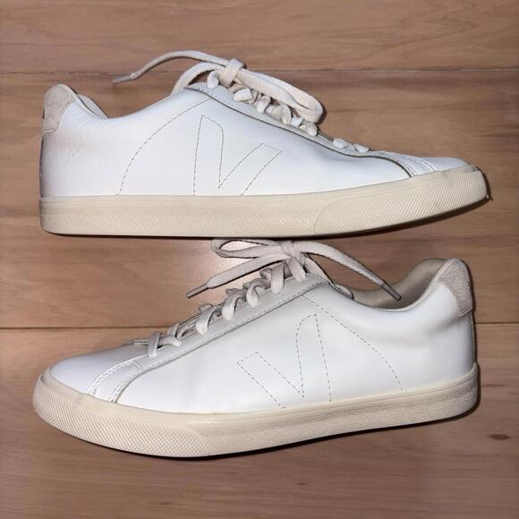 VEJA Esplar Women’s Size 9 White Leather Low Top Sneakers Casual Shoes - Picture 2 of 8